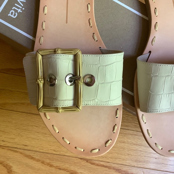 Dolce Vita Dasa Embossed Leather Buckle Slide Sandals Eggshell SZ 9.5 - Picture 6 of 16